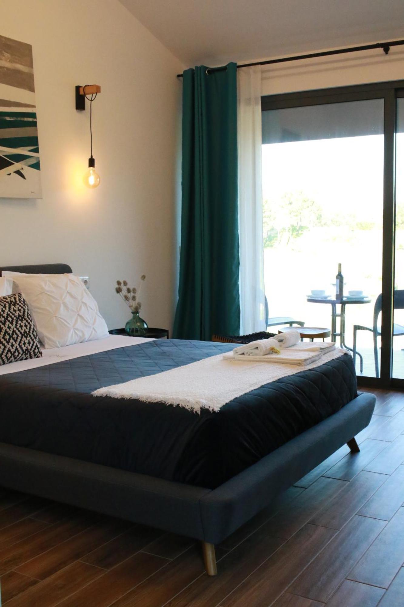 Zambujal Suites Σεσίμπρα Εξωτερικό φωτογραφία
