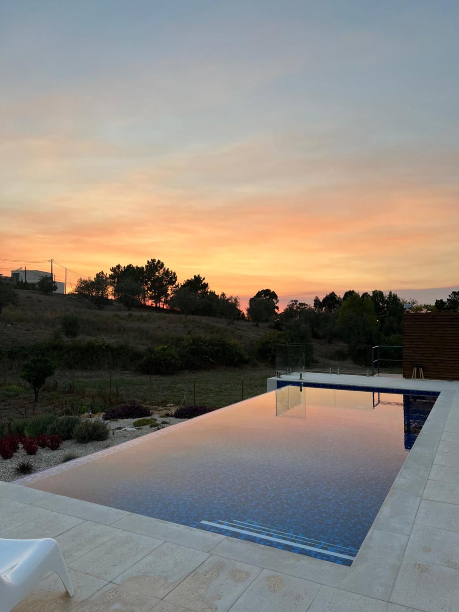 Zambujal Suites Σεσίμπρα Εξωτερικό φωτογραφία
