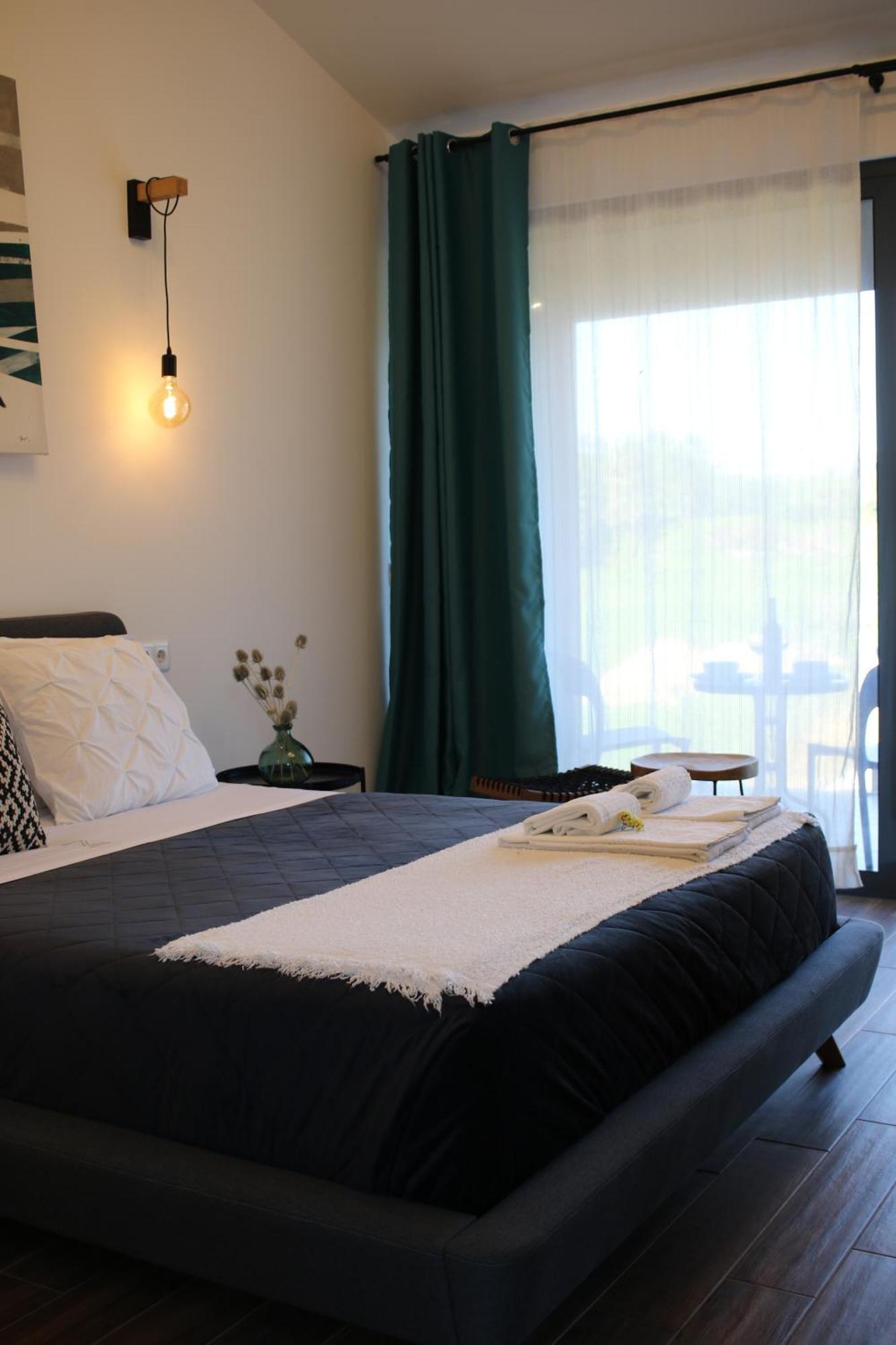 Zambujal Suites Σεσίμπρα Εξωτερικό φωτογραφία